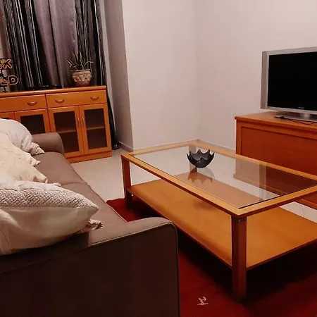 Central, Quiet And Comfortable Apartamento *